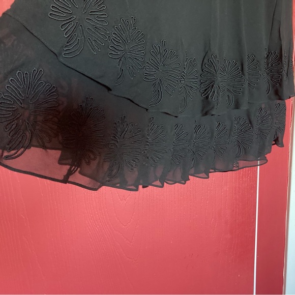 Carmen Marc Valvo Evening skirt, 100% silk, black with beautiful embroidery. - Picture 2 of 7